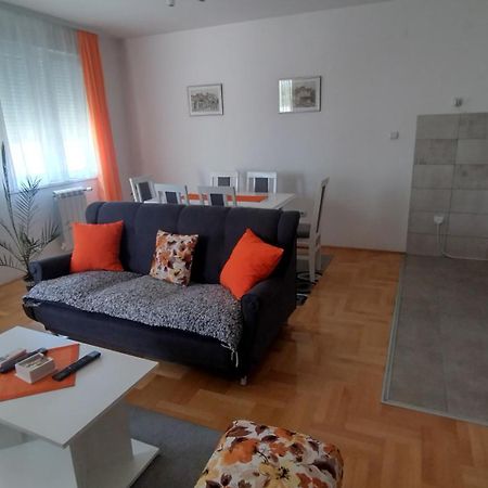 Apartman Maca Pirot Exterior foto