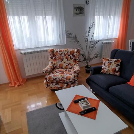 Apartman Maca Pirot Exterior foto