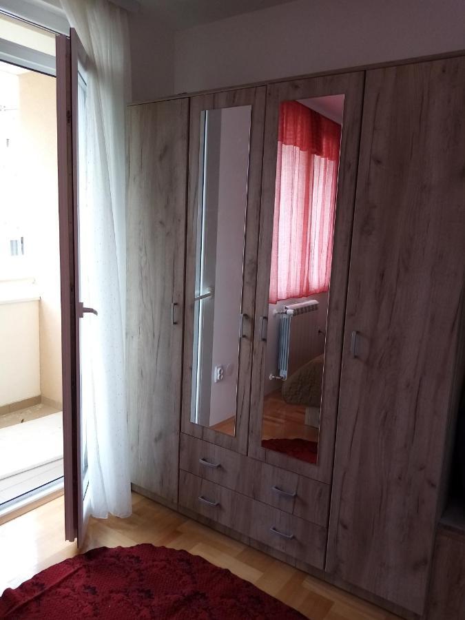 Apartman Maca Pirot Exterior foto