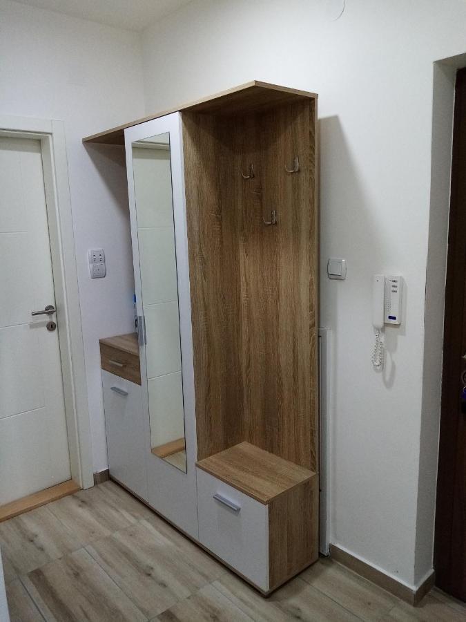 Apartman Maca Pirot Exterior foto