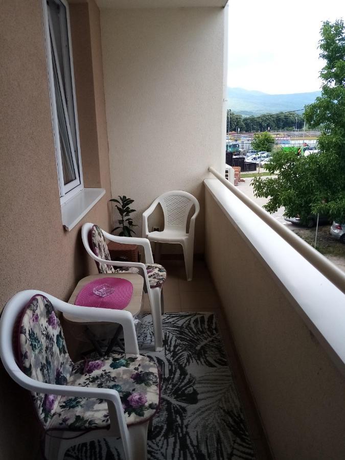 Apartman Maca Pirot Exterior foto