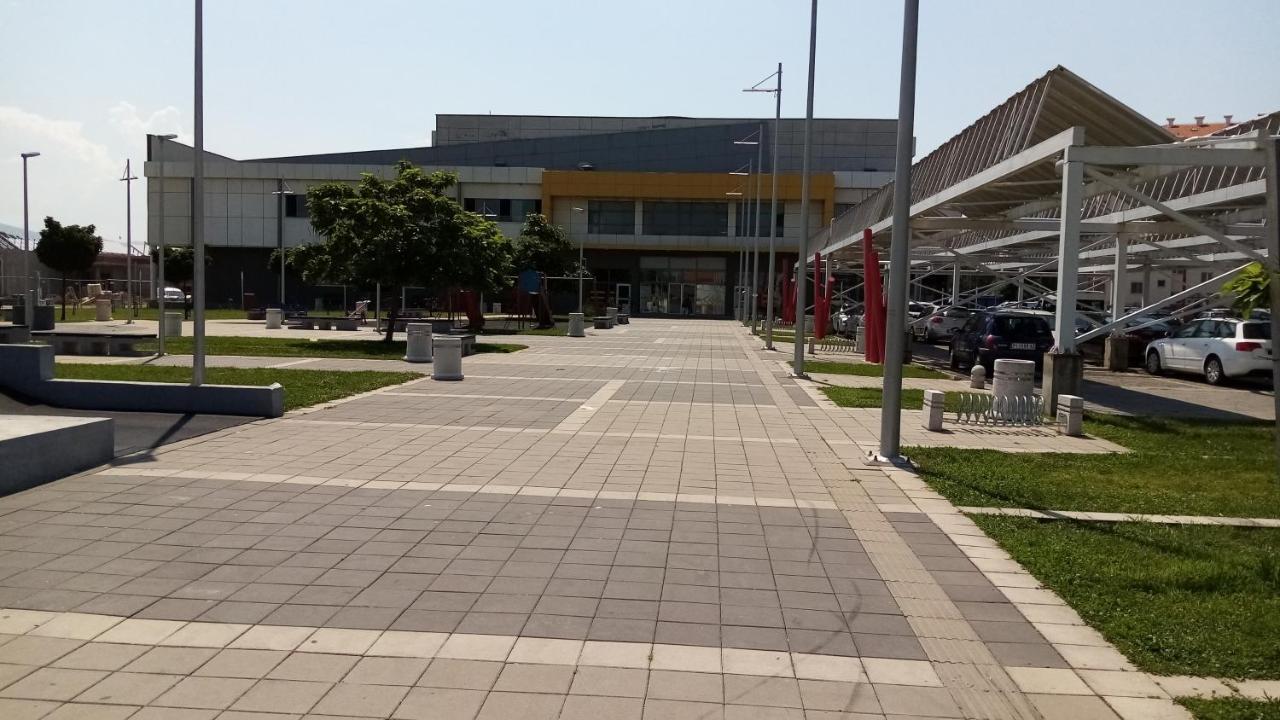 Apartman Maca Pirot Exterior foto