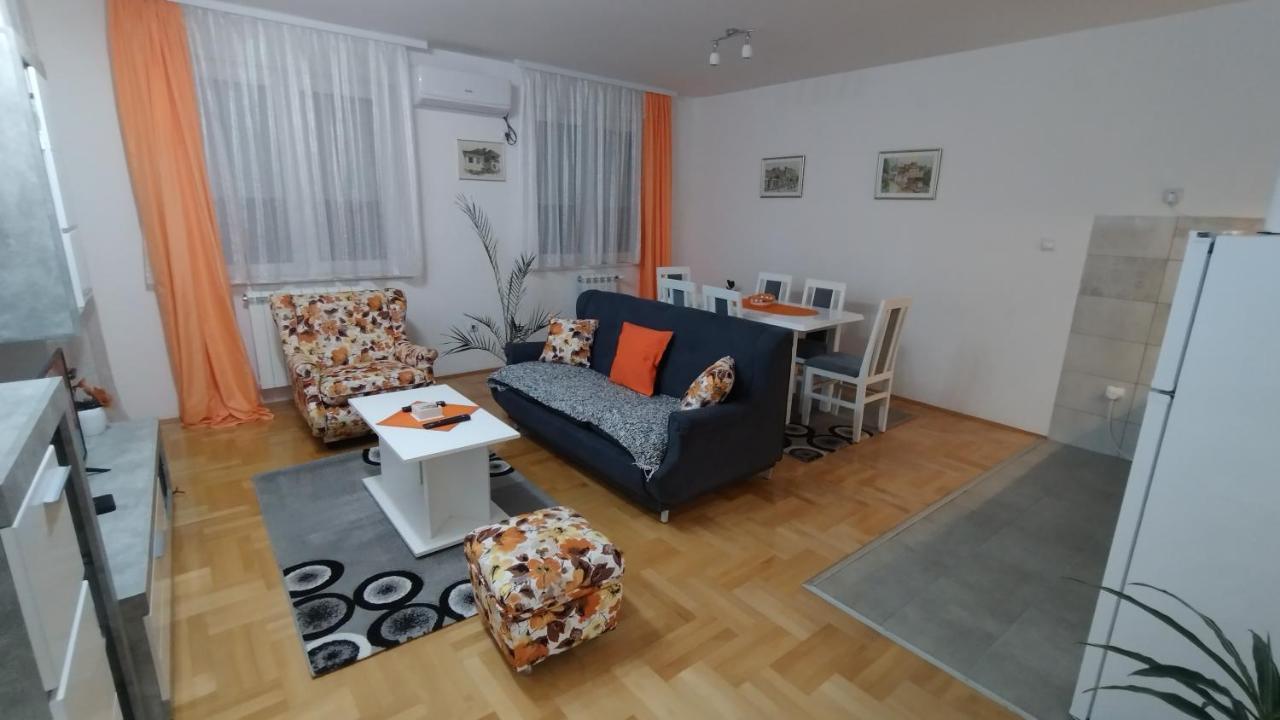 Apartman Maca Pirot Exterior foto